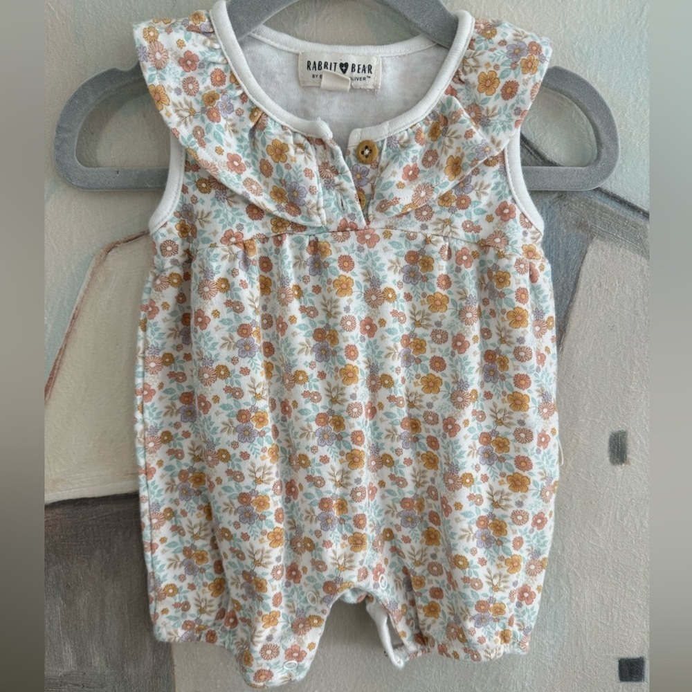 RABBIT & BEAR Neutral Floral Frill Collar Sleeveless Short One Piece Size 0-3 Mo